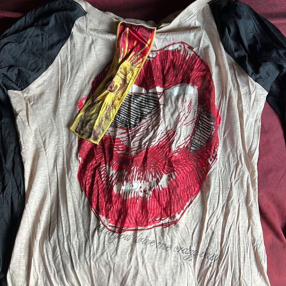 Unique L.A.M.B. Long sleeve from Fall 2004 with note from Gwen